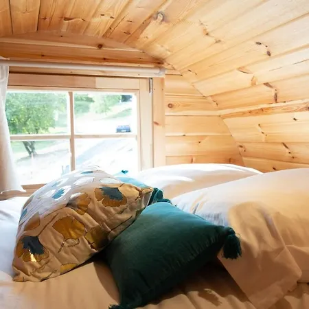 Nuit Insolite : Tonneau Enchante Cormoyeux Exterior photo