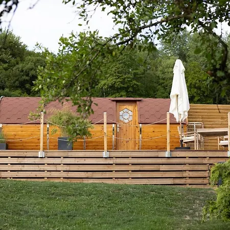 Nuit Insolite : Tonneau Enchante Cormoyeux Exterior photo